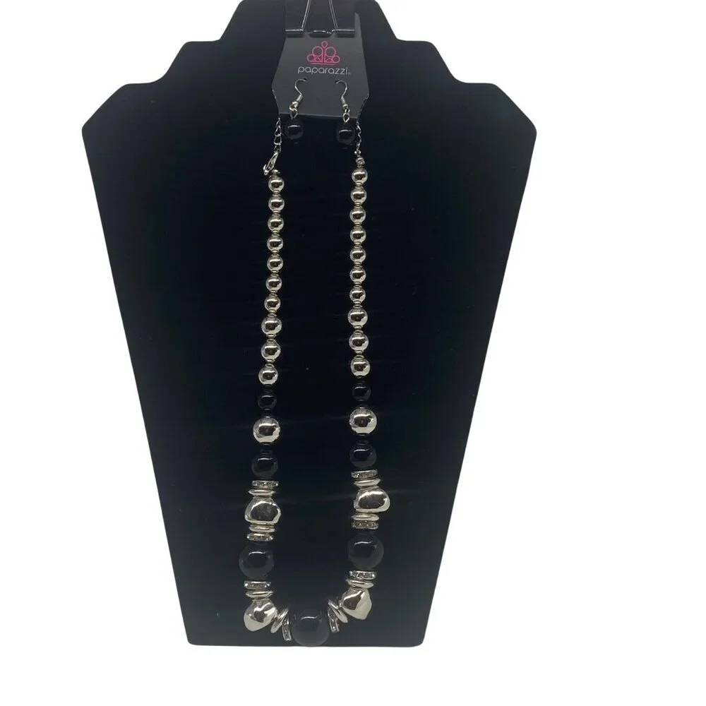 Paparazzi Jewelry Hollywood‎ Haute Spot Black Necklace & Earrings Set For Women